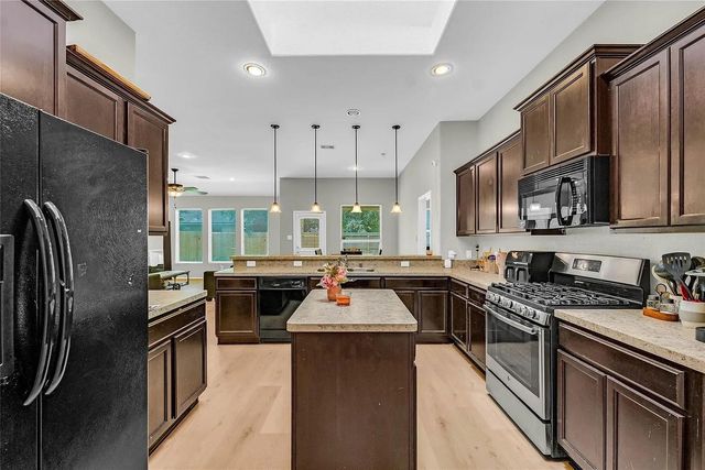 11431 Vassal Xing, Conroe, TX 77304