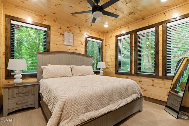 3307 Shagbark Hickory Ridge, Sevierville, TN 37862