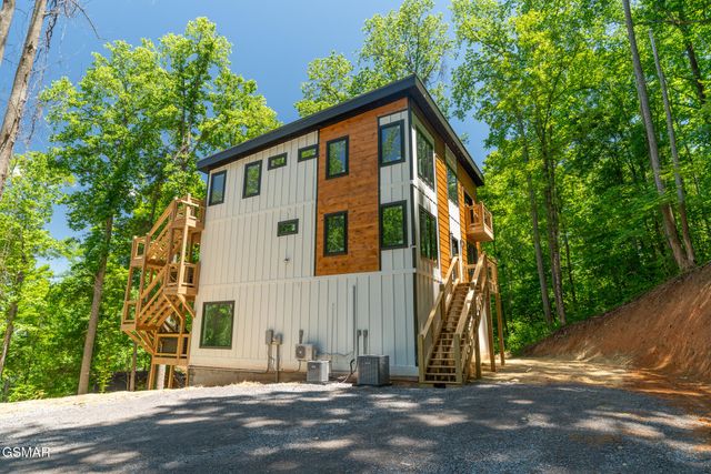 3307 Shagbark Hickory Ridge, Sevierville, TN 37862