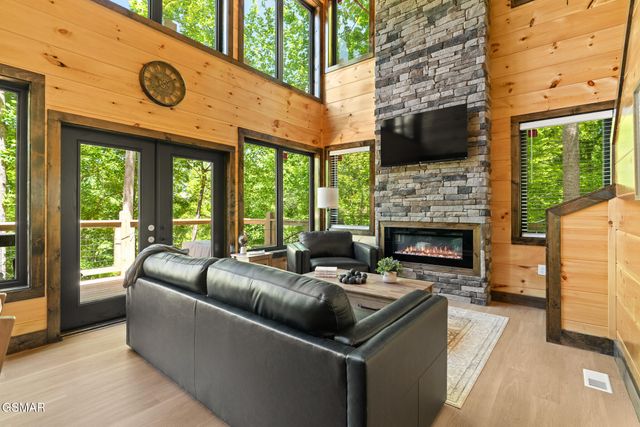 3307 Shagbark Hickory Ridge, Sevierville, TN 37862