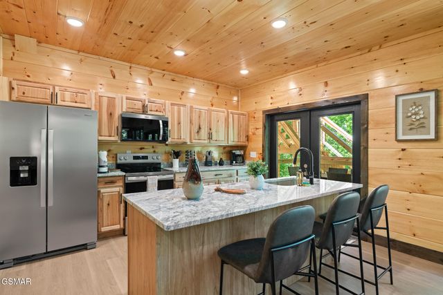 3307 Shagbark Hickory Ridge, Sevierville, TN 37862