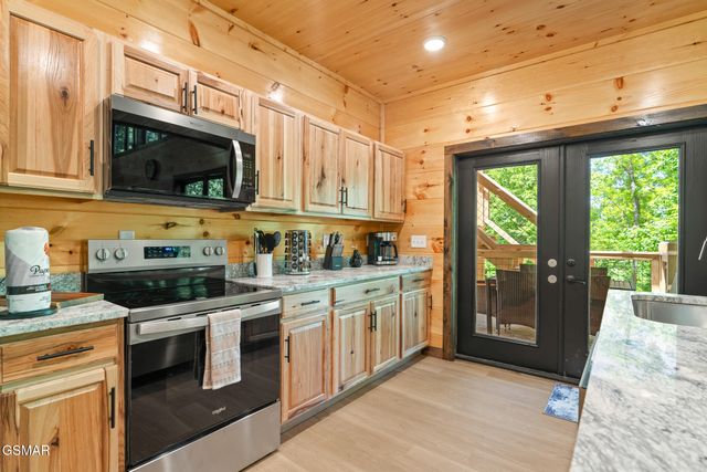 3307 Shagbark Hickory Ridge, Sevierville, TN 37862
