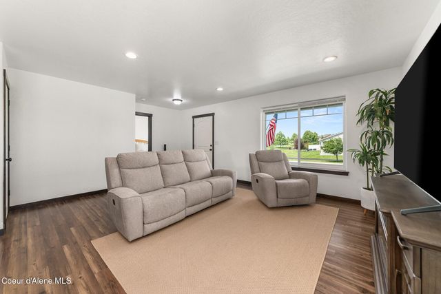 8724 N Spokane ST, Post Falls, ID 83854
