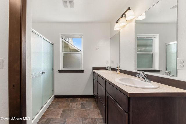 8724 N Spokane ST, Post Falls, ID 83854