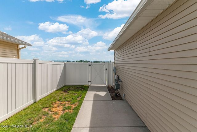8724 N Spokane ST, Post Falls, ID 83854