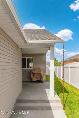8724 N Spokane ST, Post Falls, ID 83854