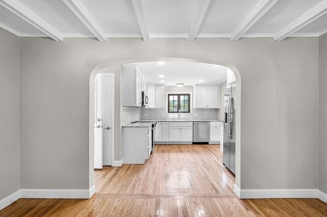580 Parker St, East Longmeadow, MA 01028