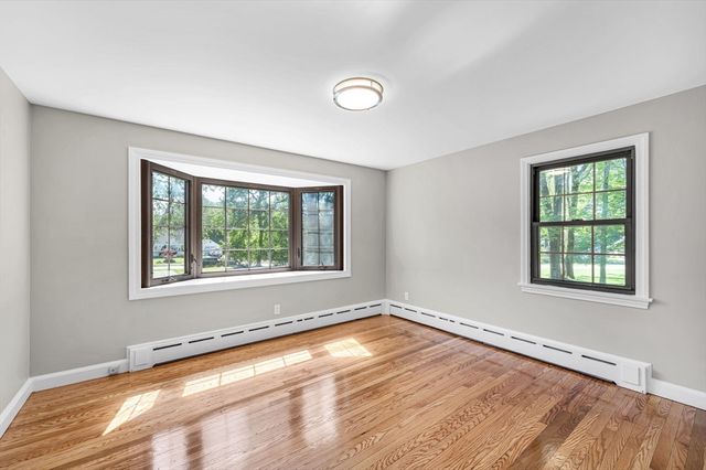 580 Parker St, East Longmeadow, MA 01028