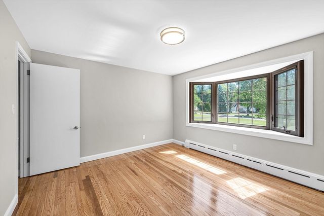 580 Parker St, East Longmeadow, MA 01028