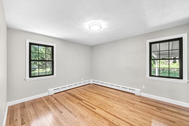 580 Parker St, East Longmeadow, MA 01028