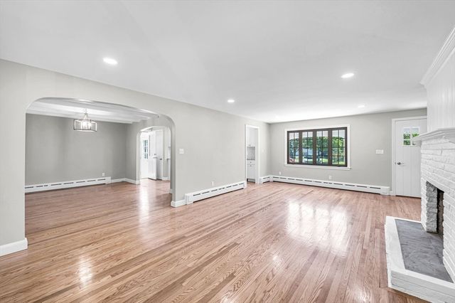 580 Parker St, East Longmeadow, MA 01028