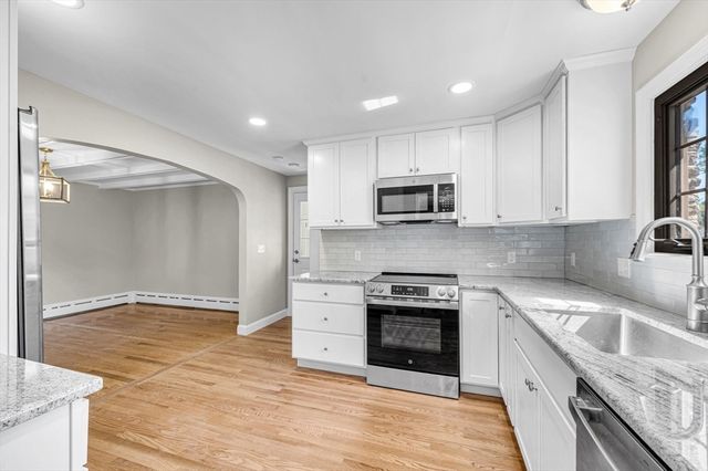 580 Parker St, East Longmeadow, MA 01028