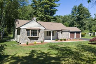 580 Parker St, East Longmeadow, MA 01028