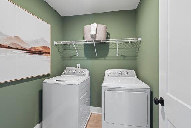 2601 Peaceful Valley Dr, Columbia, TN 38401