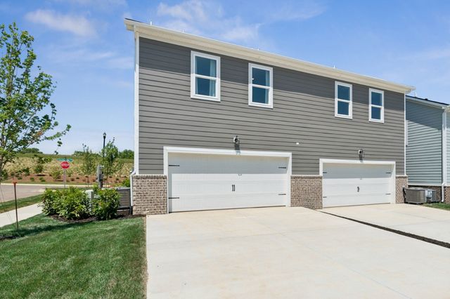 2601 Peaceful Valley Dr, Columbia, TN 38401