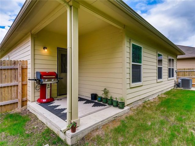 471 Cibolo Creek DR, Kyle, TX 78640