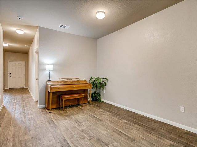 471 Cibolo Creek DR, Kyle, TX 78640