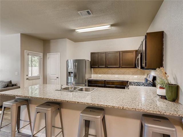 471 Cibolo Creek DR, Kyle, TX 78640