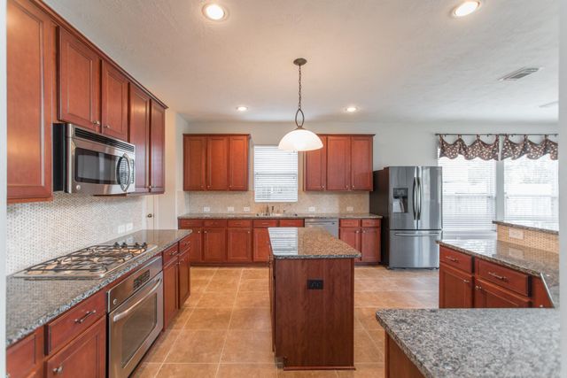 9402 Empress Crossing Drive, Spring, TX 77379