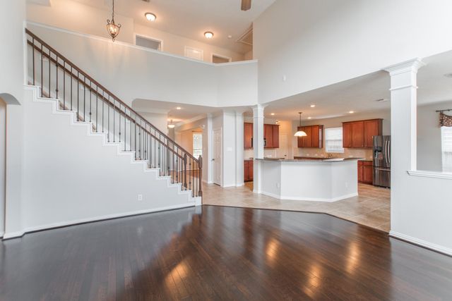 9402 Empress Crossing Drive, Spring, TX 77379