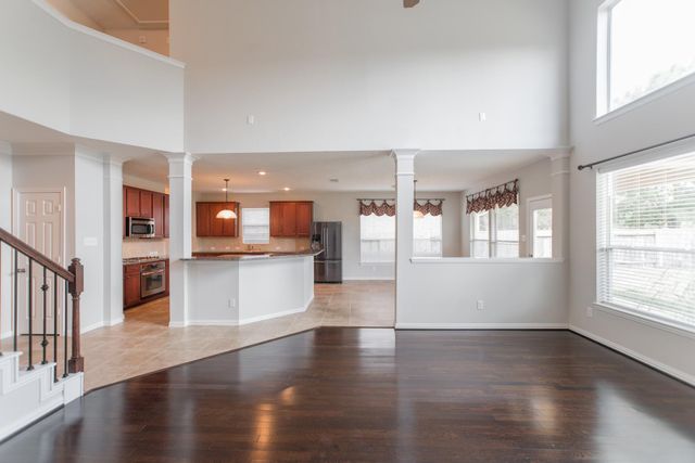 9402 Empress Crossing Drive, Spring, TX 77379