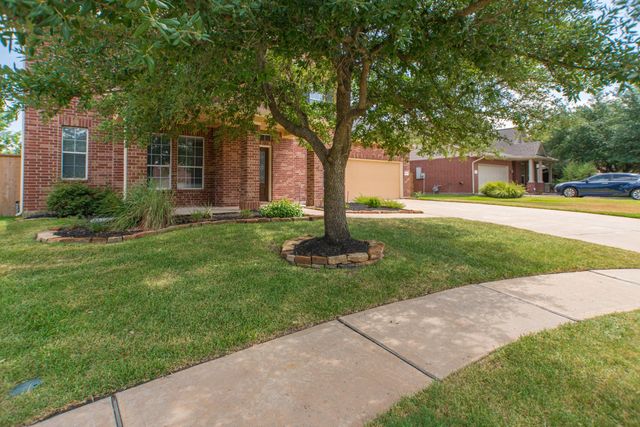 9402 Empress Crossing Drive, Spring, TX 77379