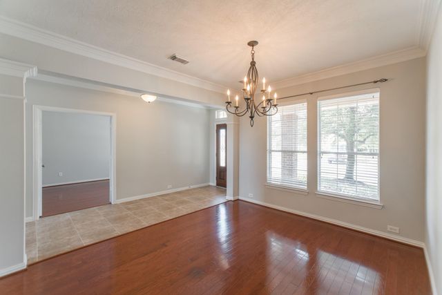 9402 Empress Crossing Drive, Spring, TX 77379