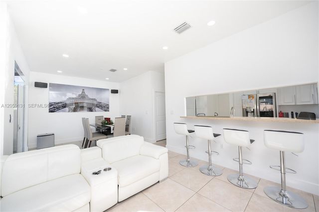 1046 NE 17th Ter, Homestead, FL 33033
