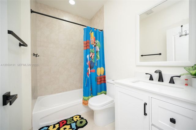 1046 NE 17th Ter, Homestead, FL 33033