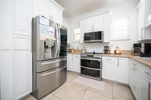 1046 NE 17th Ter, Homestead, FL 33033