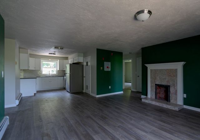 283 Privilege St 6, Woonsocket, RI 02895