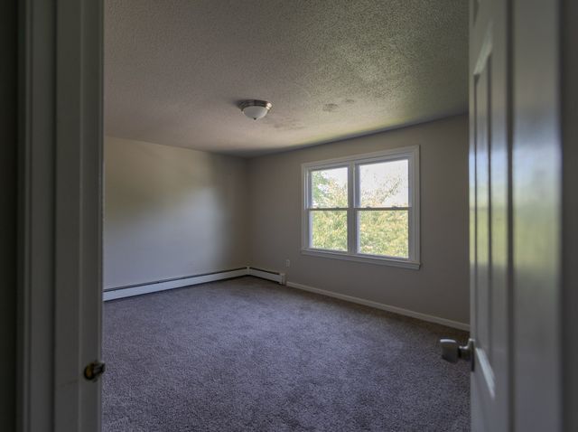 283 Privilege St 6, Woonsocket, RI 02895