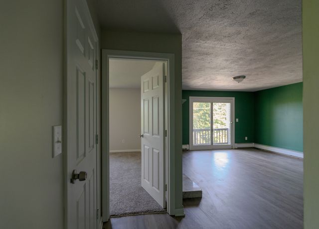 283 Privilege St 6, Woonsocket, RI 02895