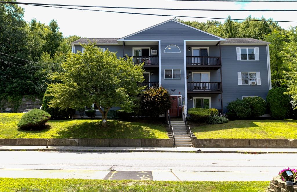 283 Privilege St 6, Woonsocket, RI 02895