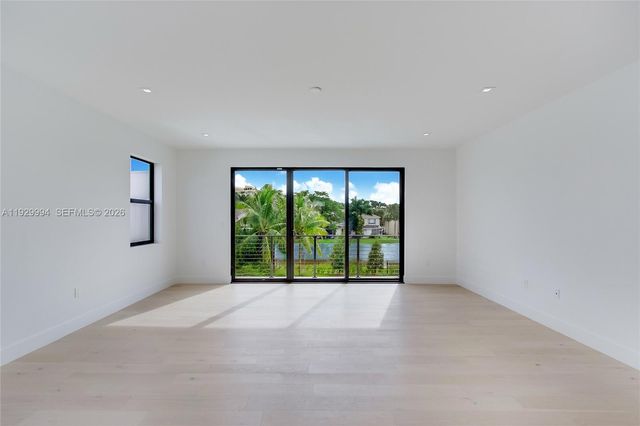 16492 S Botaniko Drive S, Weston, FL 33326