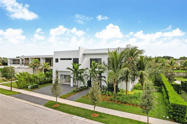 16492 S Botaniko Drive S, Weston, FL 33326