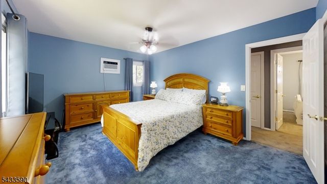 4 Meade Ct, Piscataway Twp., NJ 08854