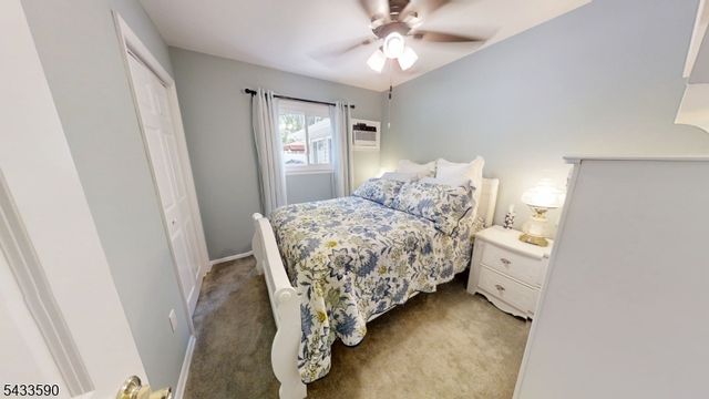 4 Meade Ct, Piscataway Twp., NJ 08854