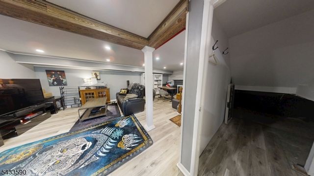 4 Meade Ct, Piscataway Twp., NJ 08854