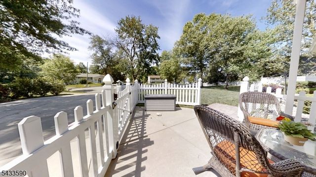 4 Meade Ct, Piscataway Twp., NJ 08854