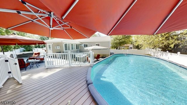 4 Meade Ct, Piscataway Twp., NJ 08854