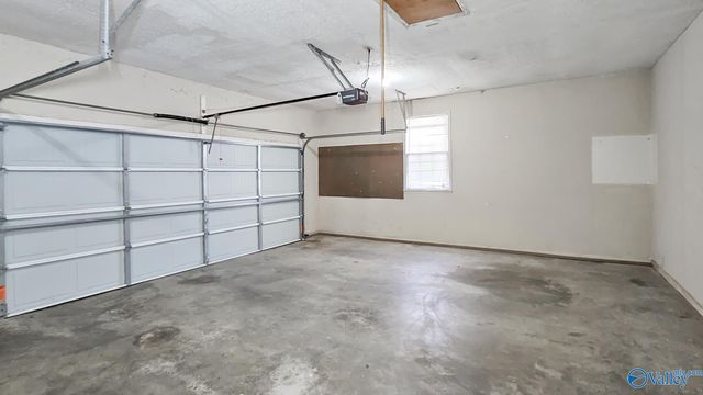 301 Crutcher Circle, Athens, AL 35611