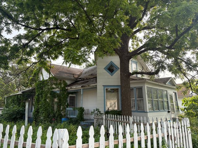 718 Richmond Street, Joliet, IL 60435