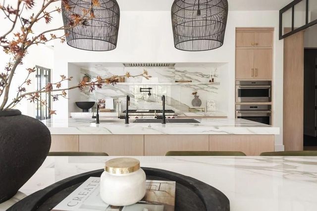 1150 La Salle Street, Wayzata, MN 55391