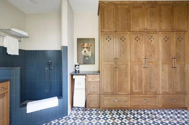 1150 La Salle Street, Wayzata, MN 55391