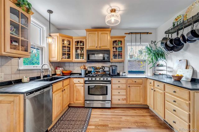 1260 Dahlia Street, Denver, CO 80220