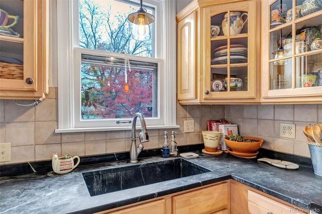 1260 Dahlia Street, Denver, CO 80220