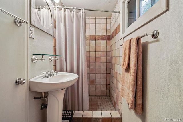 1260 Dahlia Street, Denver, CO 80220