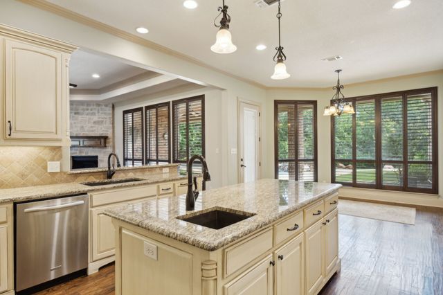 301 Harrison Circle, Van Alstyne, TX 75495