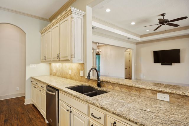 301 Harrison Circle, Van Alstyne, TX 75495
